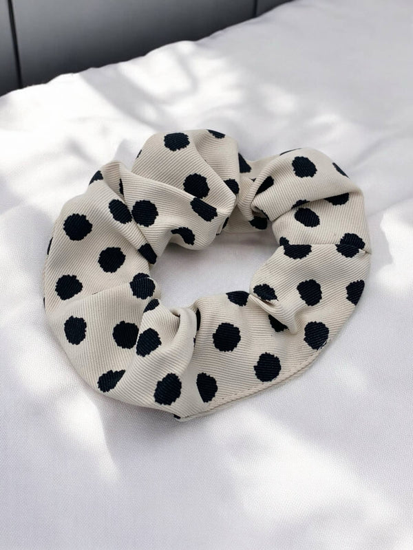 Hius Donitsi kampaukseen - Polka dot scrunchie XH04