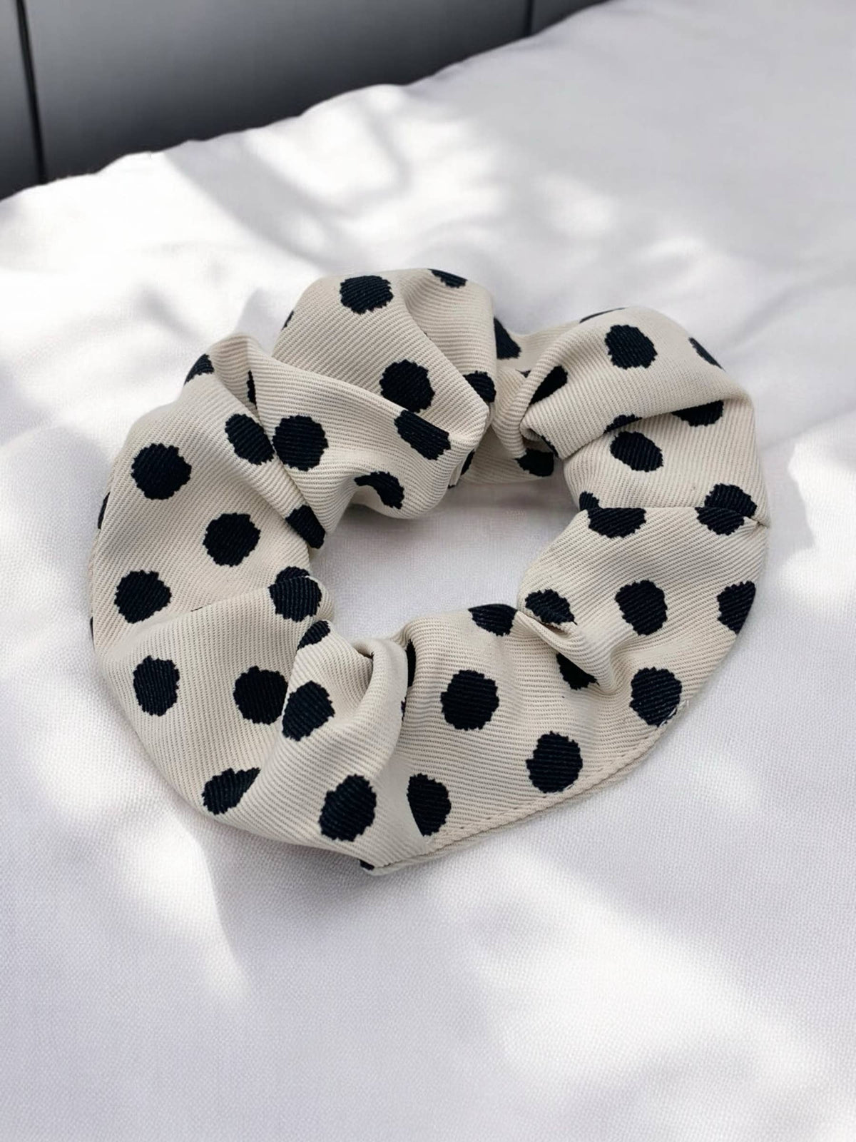 Polka dot scrunchie XH04
